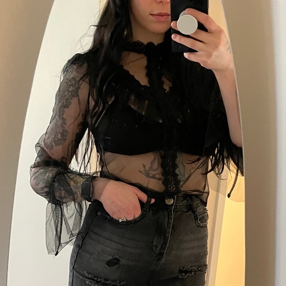 🔴EVERYTHING MUST GO🔴 Sheer black lace top - Picture 3 of 3